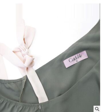 采多寶加肥加大碼女裝2018胖妹妹春裝露肩蝴蝶結撞色上衣廠家